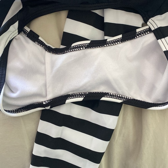 NWT Roxy Pop Surf Striped Long Sleeve - Picture 9 of 13